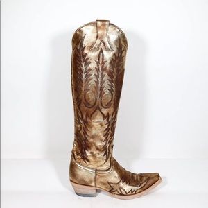 ***ISO**** Old gringo mayra gold